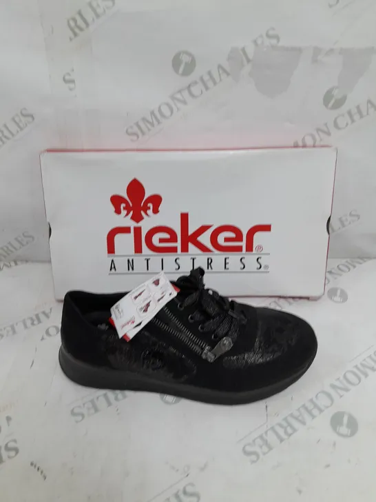 BOXED RIEKER ZIP BLACK TRAINERS IN SIZE 5 