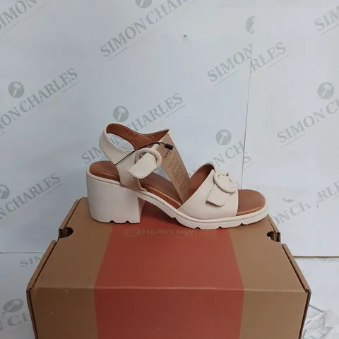 HEAVENLY FEET PLATFORM SANDALS BESSIE NUDE - EUR 39