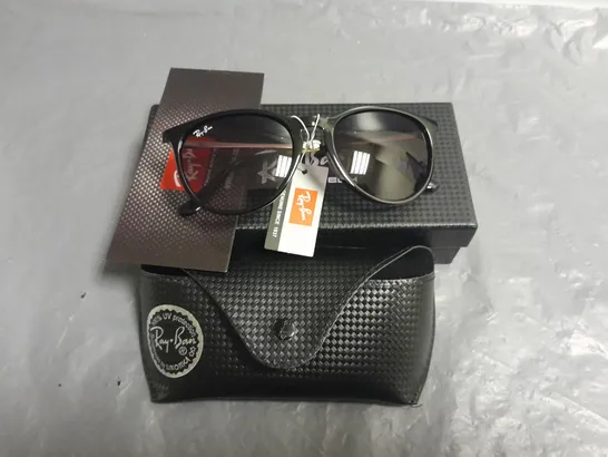 BOXED PAIR OF RAY BAN TECH GLASSES