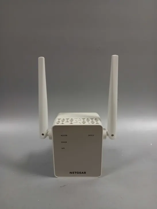 DUAL-BAND WIFI RANGE EXTENDER