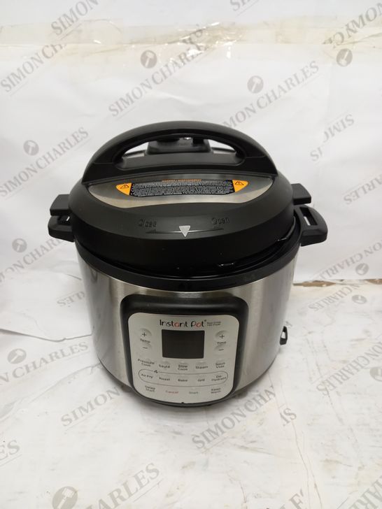 INSTANT POT DUO CRISP AIR FRYER MULTICOOKER