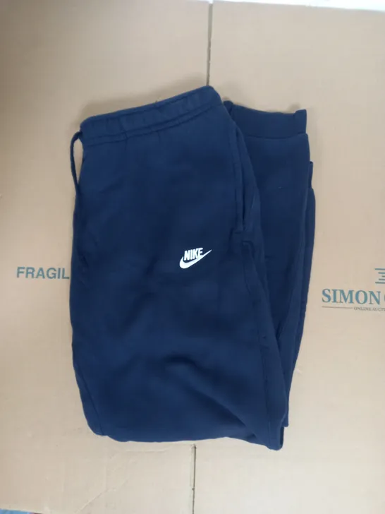 NIKE SWEATPANTS IN NAVY SIZE XL