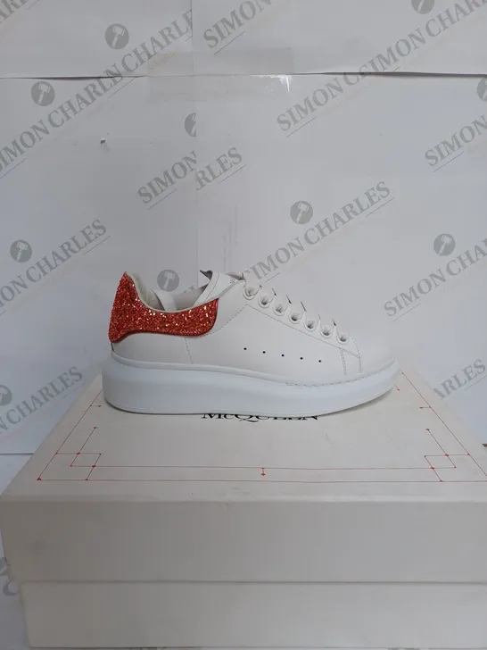 BOXED ALEXANDER MCQUEEN SNEAKER IN WHITE LEATHER - EU 37