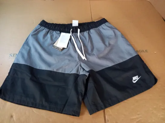 NIKE MENS FLOW SHORTS - L