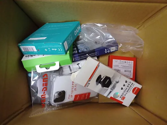 BOX OF APPROX 15 ITEMS TO INCLUDE 25W PD ADAPTER, GRIFFIN RESERVE WIRELESS CHARGING POWER BANK, XO-C25 LIGHT MAGNETIC CAR HOLDER