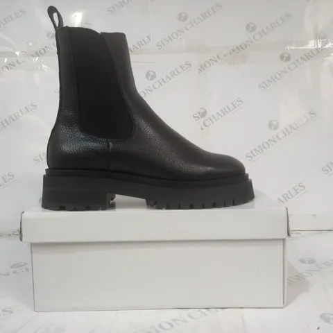 BOXED PAIR OF & OTHER STORIES CHELSEA BOOTS IN BLACK UK SIZE 5