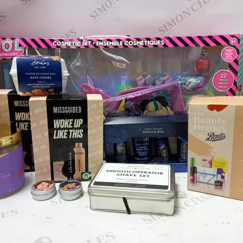 LOT OF APPROX 8 ASSORTED PRODUCTS TO INCLUDE MISGUIDED WOKE UP LIKE THIS SET, JOULES BATH FIZZERS, BOOTS OUR BEAUTY HEROES SET, ETC 