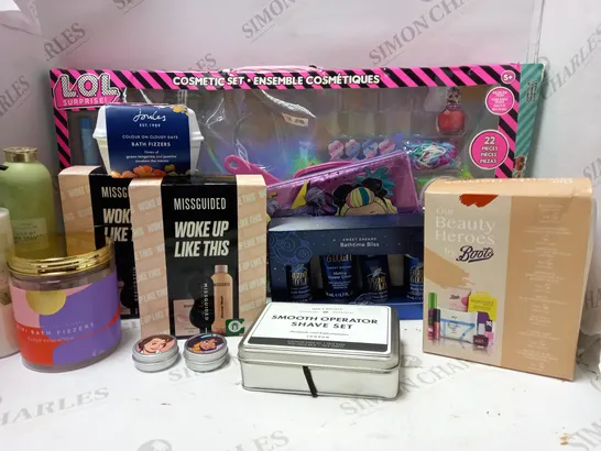 LOT OF APPROX 8 ASSORTED PRODUCTS TO INCLUDE MISGUIDED WOKE UP LIKE THIS SET, JOULES BATH FIZZERS, BOOTS OUR BEAUTY HEROES SET, ETC 