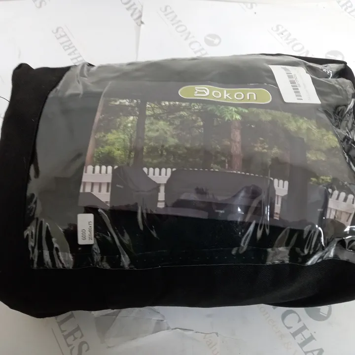 DOKON GARDEN FURNITURE COVERS 4588598Simon Charles Auctioneers