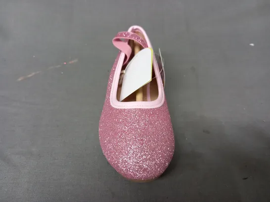 BOXED PAIR OF SKYROCKET INFANT SHOES IN PINK W. GLITTER EFFECT EU SIZE 24