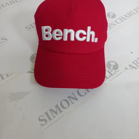 BENCH RED BASEBALL CAP