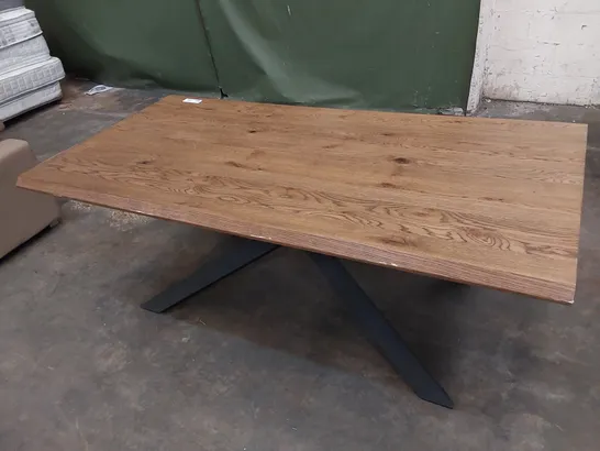 BRONX DINING TABLE 