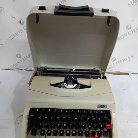 UNBRANDED TYPE WRITER WITH CASE