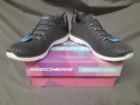 BOXED PAIR OF SKECHERS MEMORY FOAM SHOES IN GREY/MULTICOLOUR UK SIZE 6