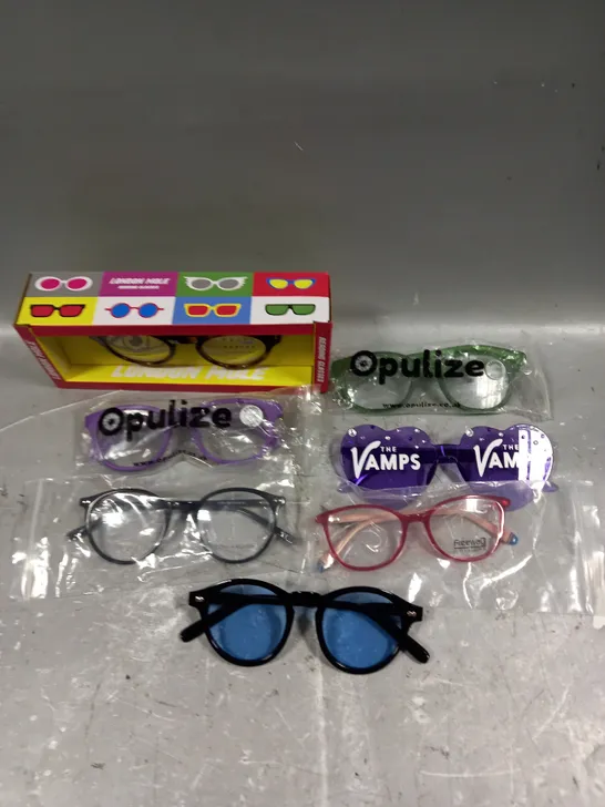 APPROXIMATELY 20 ASSORTED GLASSES/SUNGLASSES IN VARIOUS DESIGNS 