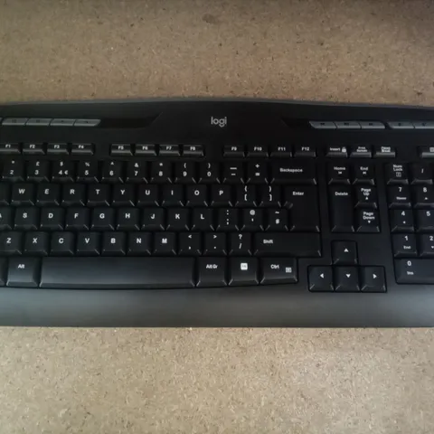 LOGITECH MK330 WIRELESS KEYBOARD