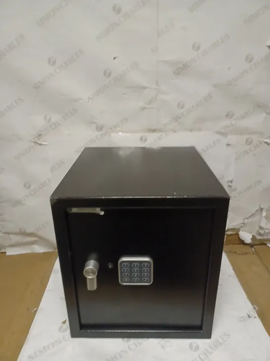 YALE ELECTRONIC SAFE