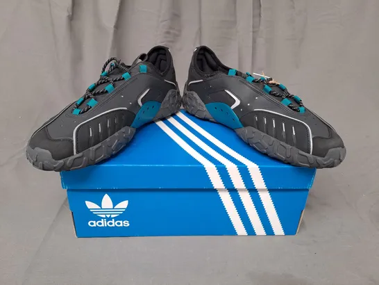 BOXED PAIR OF ADIDAS ATRIC23 SHOES IN BLACK/BLUE UK SIZE 12