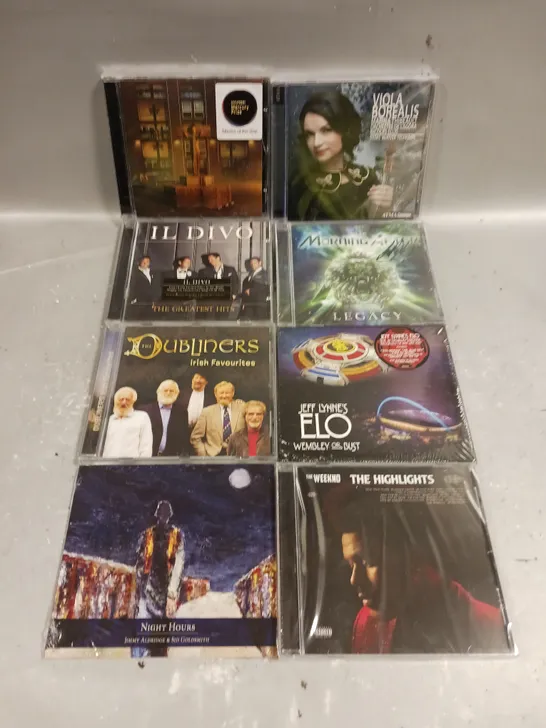 APPROXIMATELY 15 ASSORTED AUDIO TAPES/CD ALBUMS TO INCLUDE CELINE DION, THE WEEKND, IL DIVO ETC 