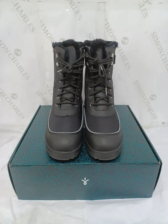 BOXED EMU AUSTRALIA LADIES SNOWY WATERPROOF WITH REFLECTIVE TRIM BOOTS BLACK SIZE 9