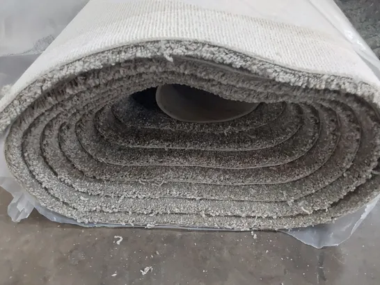 ROLL OF QUALITY FIRST IMPRESSIONS QUALITY CARPET APPROXIMATELY 5M × 5.2M