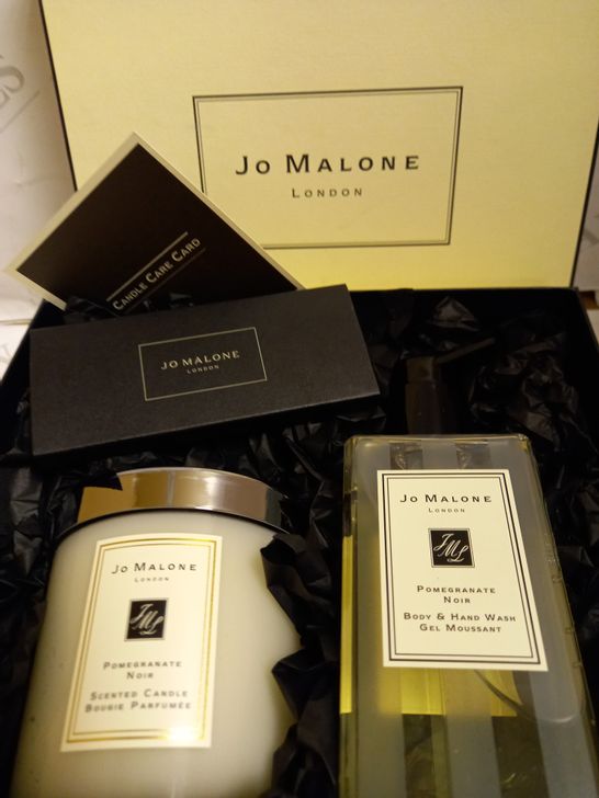 JO MALONE POMEGRANATE NOIR CANDLE AND BODY & HAIR WASH