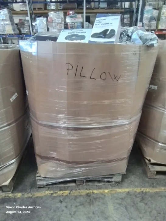 PALLET OF ASSORTED ITEMS TO INCLUDE, MEMORY FOAM PILLOWS/CUSHIONS, KNEE PILLOWS, BOOSTER SEATS ETC.