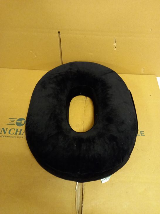 ORTHOPEDIC RING MEMORY FOAM CUSHION