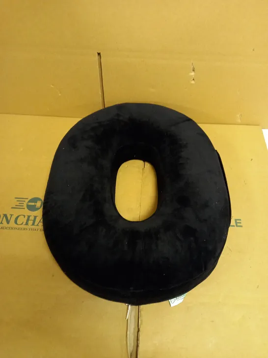 ORTHOPEDIC RING MEMORY FOAM CUSHION