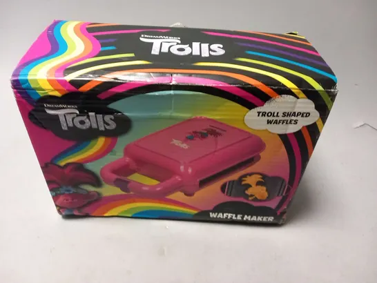 BOXED TROLLS WAFFLE MAKER