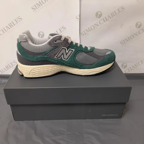 NEW BALANCE MENS TRAINERS SIZE 9