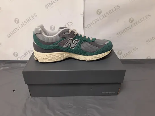 NEW BALANCE MENS TRAINERS SIZE 9