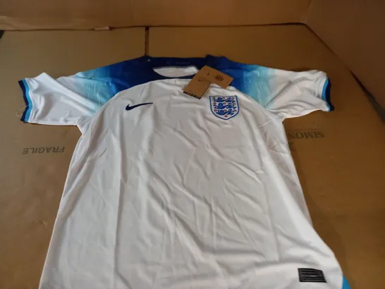 ENGLAND WHITE FOOTBALL T-SHIRT - L