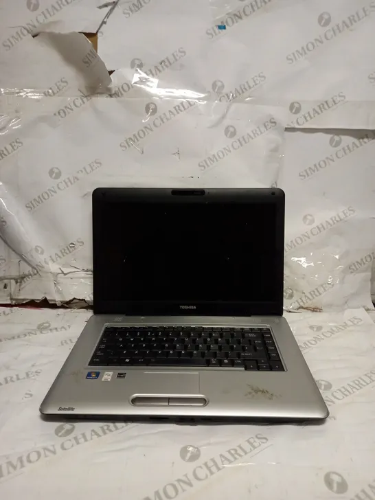 TOSHIBA SATELLITE LAPTOP 