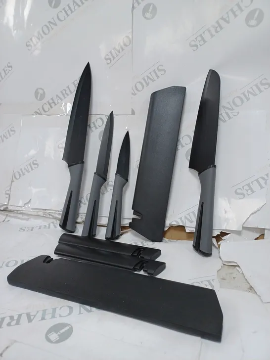 COOK'S ESSENTIALS SET OF KNIVES WITH SHARPENING SHEATHS IN BLACK