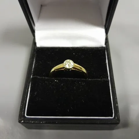 14CT GOLD SOLITAIRE RING RUB-OVER SET WITH NATURAL DIAMOND