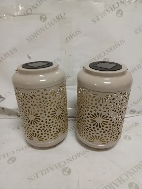 GARDEN REFLECTIONS SET OF 2 PATTERNED SOLAR LANTERNS, FLOWER