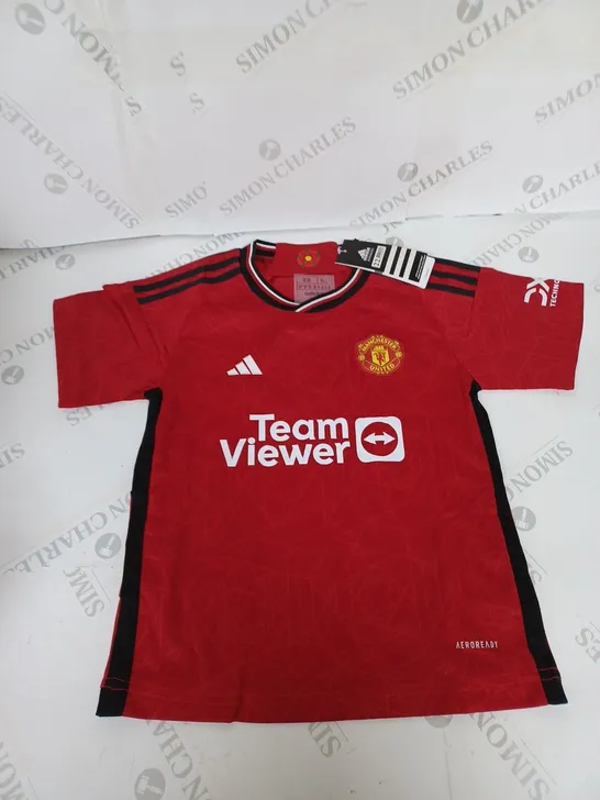 MANCHESTER UNITED FC HOME SHIT AND SHORTS SIZE 22