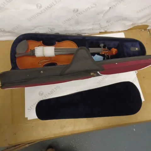 FORENZA PRIMA 2 1/2 SIZE VIOLIN OUTFIT 