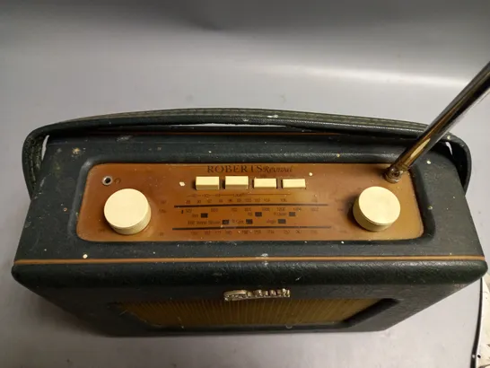 UNBOXED ROBERTS REVIVAL VINTAGE RADIO