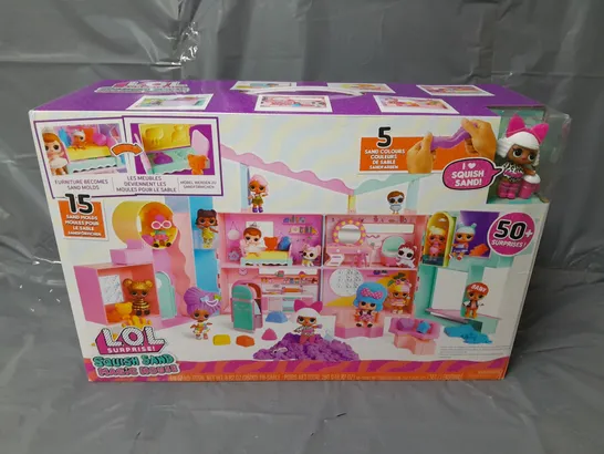 L.O.L SURPRISE! SQUISH SAND MAGIC HOUSE WITH TOT RRP £49.99