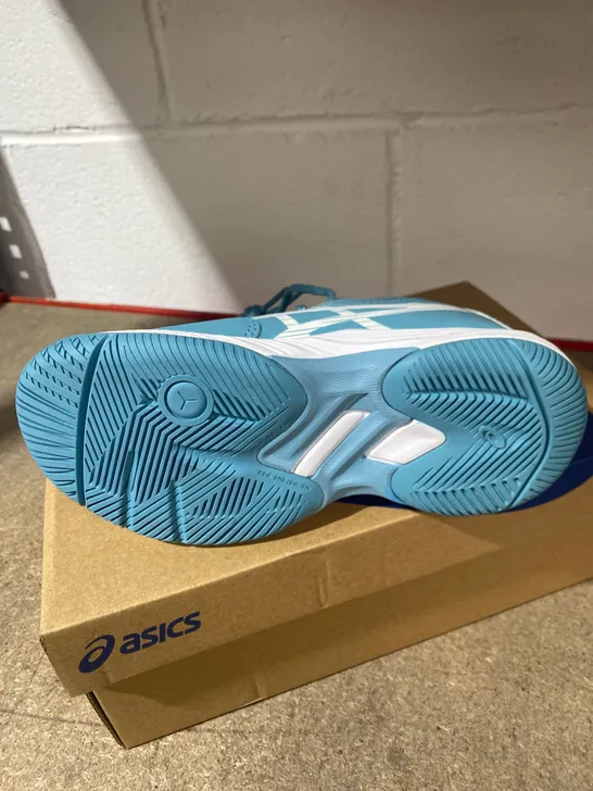 BOXED PAIR OF ASICS GEL-GAME KIDS SHOES SIZE 1.5