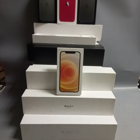 BOXED LOT OF APPROX. 28 IPHONE AND APPLE WATCH DISPLAY CASES