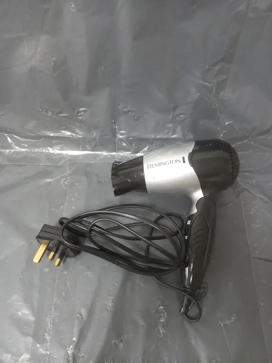 REMINGTON FOLDABLE TRAVEL HAIRDRYER