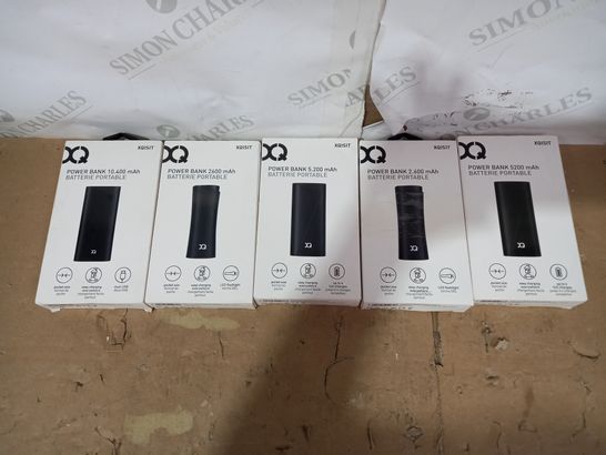 LOT OF APPROXIMATELY 5 ASSORTED XQISIT POWER BANKS - 10.400, 2.600X2 AND 5.200X2 MAH