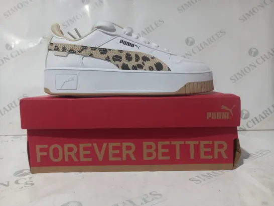 BOXED PAIR OF PUMA SHOES IN WHITE/ANIMAL PRINT UK SIZE 6