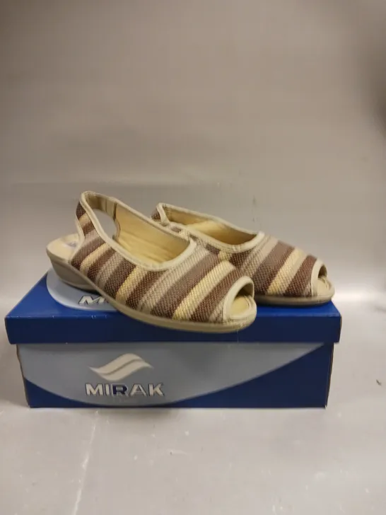 BOXED PAIR OF MIRAK LADIES BROWN STRIPED SLINGBACK SANDALS - SIZE 5