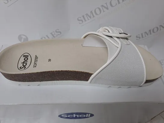 BOXED SCHOLL SANDLES IN WHITE SIZE 6 