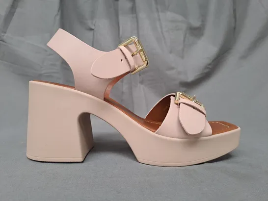 BOXED PAIR OF DUNE LONDON 625 JENNIES PLATFORM BLOCK HEEL OPEN TOE SANDALS IN BLUSH SIZE 5