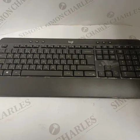 LOGITECH MK540 WIRELESS KEYBOARD AND MOUSE